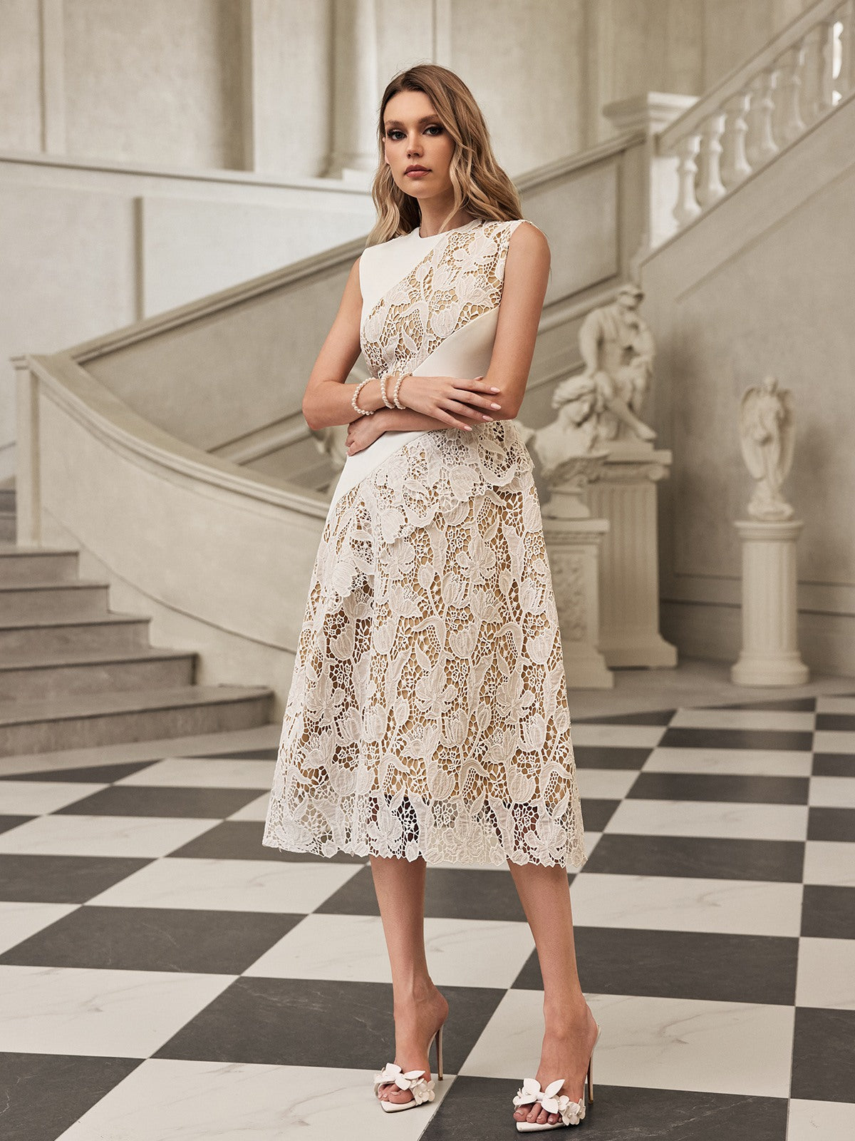 Fyrithia Sleeveless Lace Midi Dress