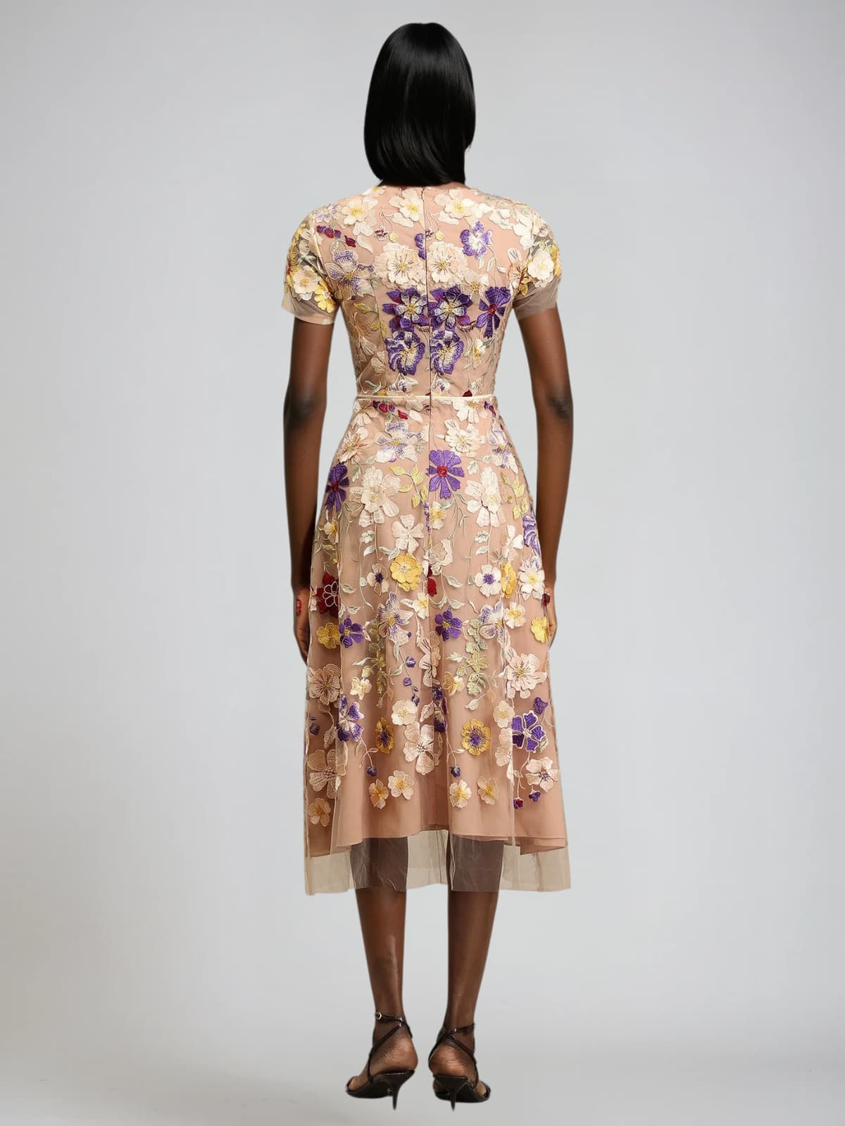 Geyra Short Sleeve Flower Embroidered Midi Dress